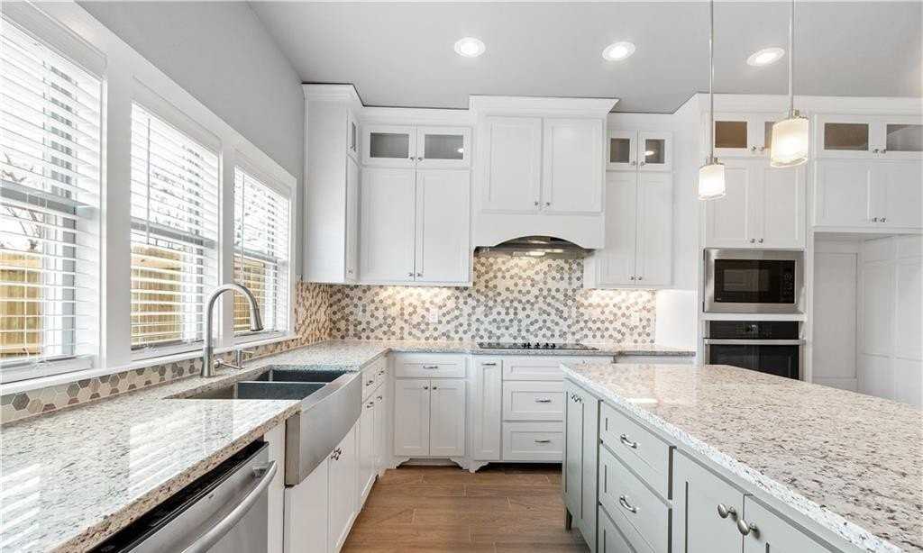 404 Nw Retreat Ln - Photo 7 of 20