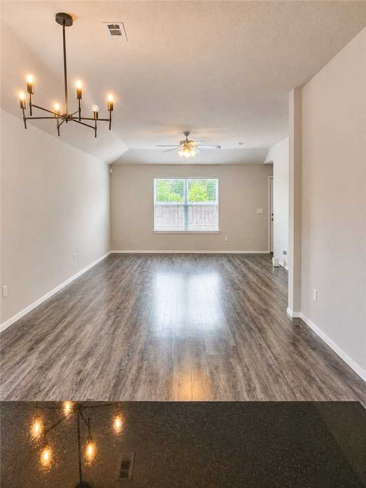 1221 S Ivory Bill Ln - Photo 4 of 15
