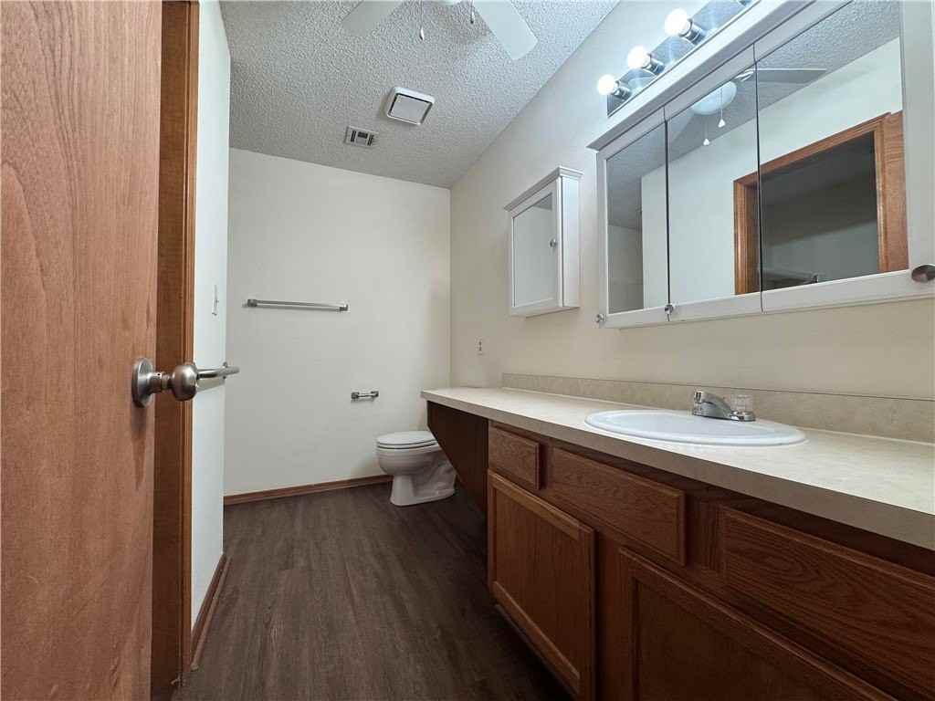 1503 S 13th St - Photo 3 of 21