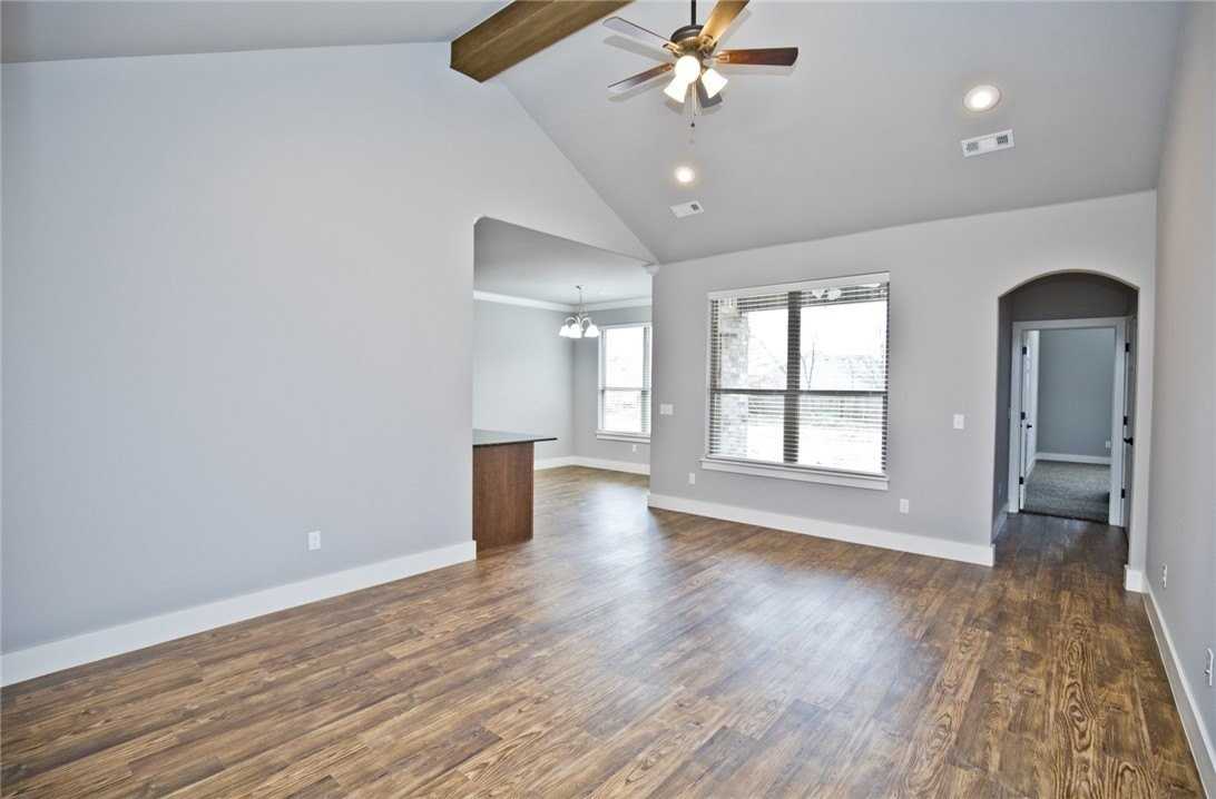 202 Alder St - Photo 2 of 21