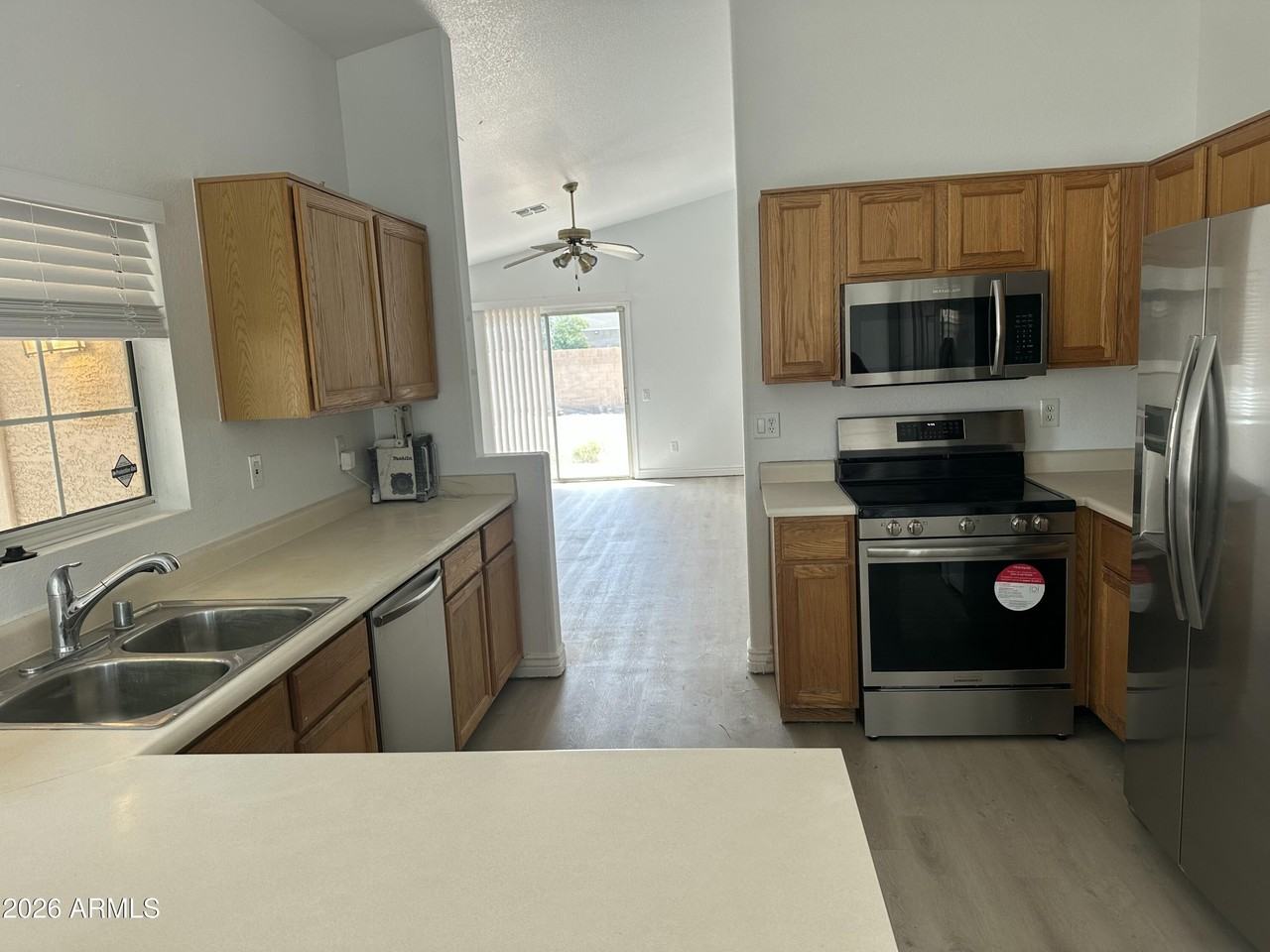 1203 W Kesler Ln - Photo 4 of 7