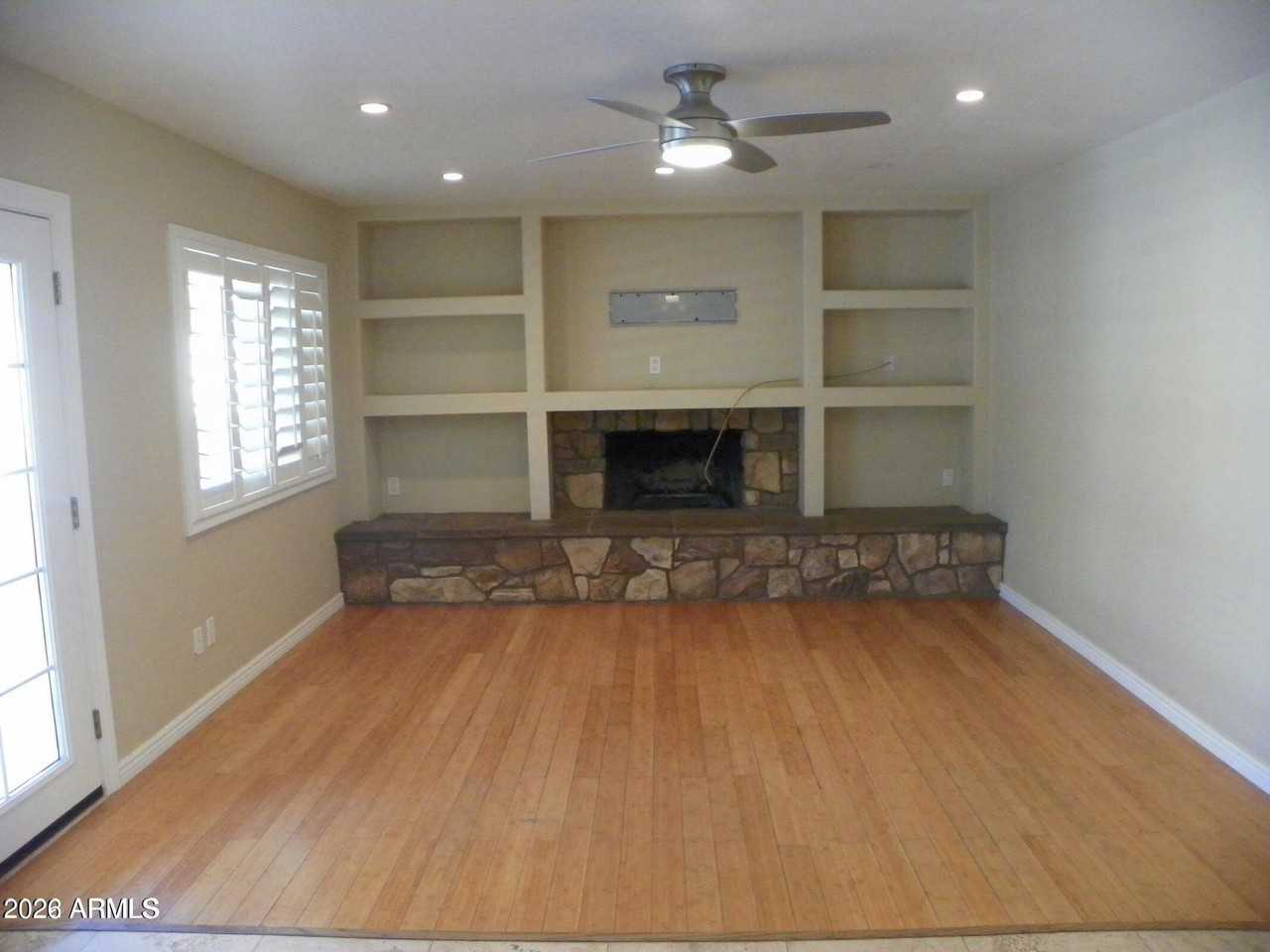 5334 E Friess Dr - Photo 7 of 33
