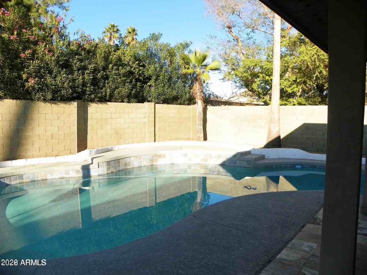 5334 E Friess Dr - Photo 4 of 33