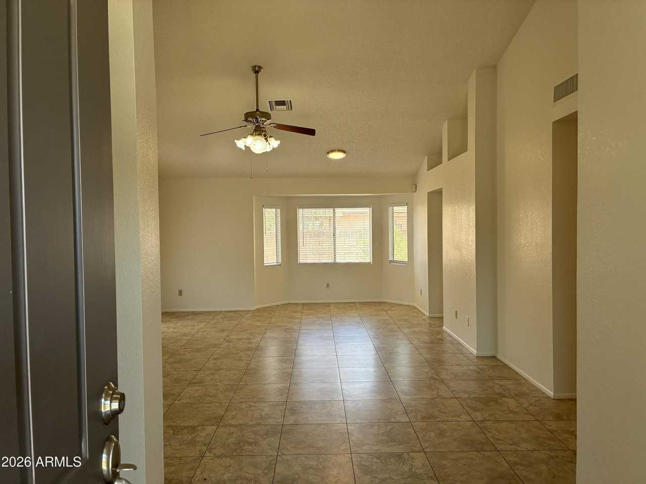 10820 W Wagon Wheel Dr - Photo 2 of 38