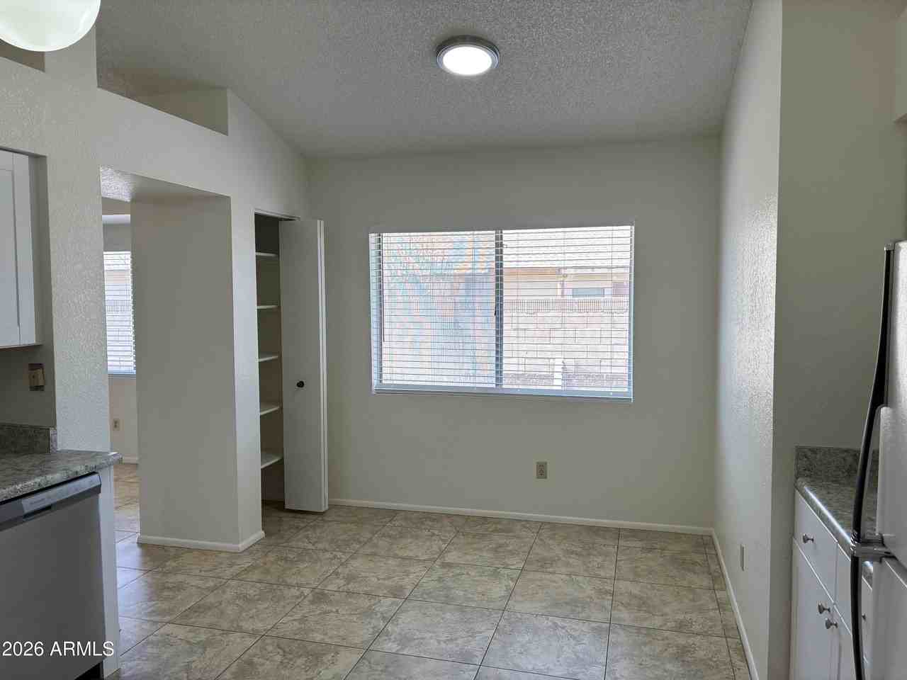 10820 W Wagon Wheel Dr - Photo 6 of 38