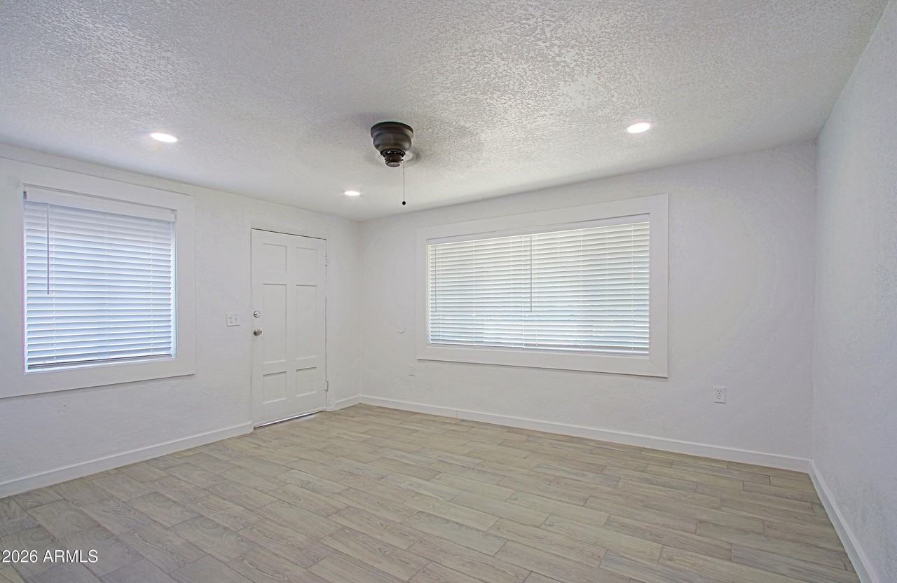 5123 N 17th Ave #2 - Photo 4 of 11