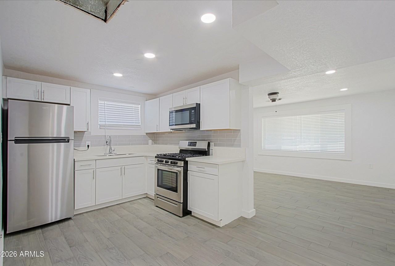 5123 N 17th Ave #2 - Photo 5 of 11