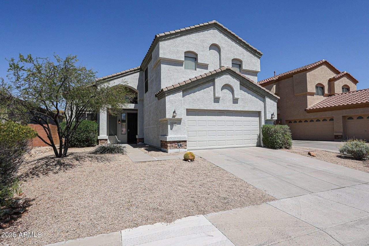 6506 W Molly Ln - Photo 2 of 40