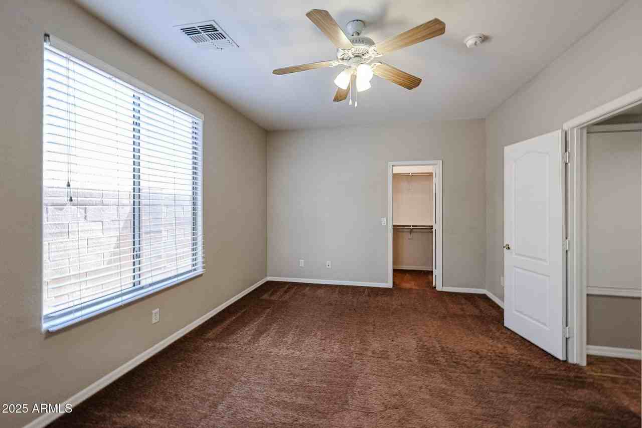 6506 W Molly Ln - Photo 5 of 40