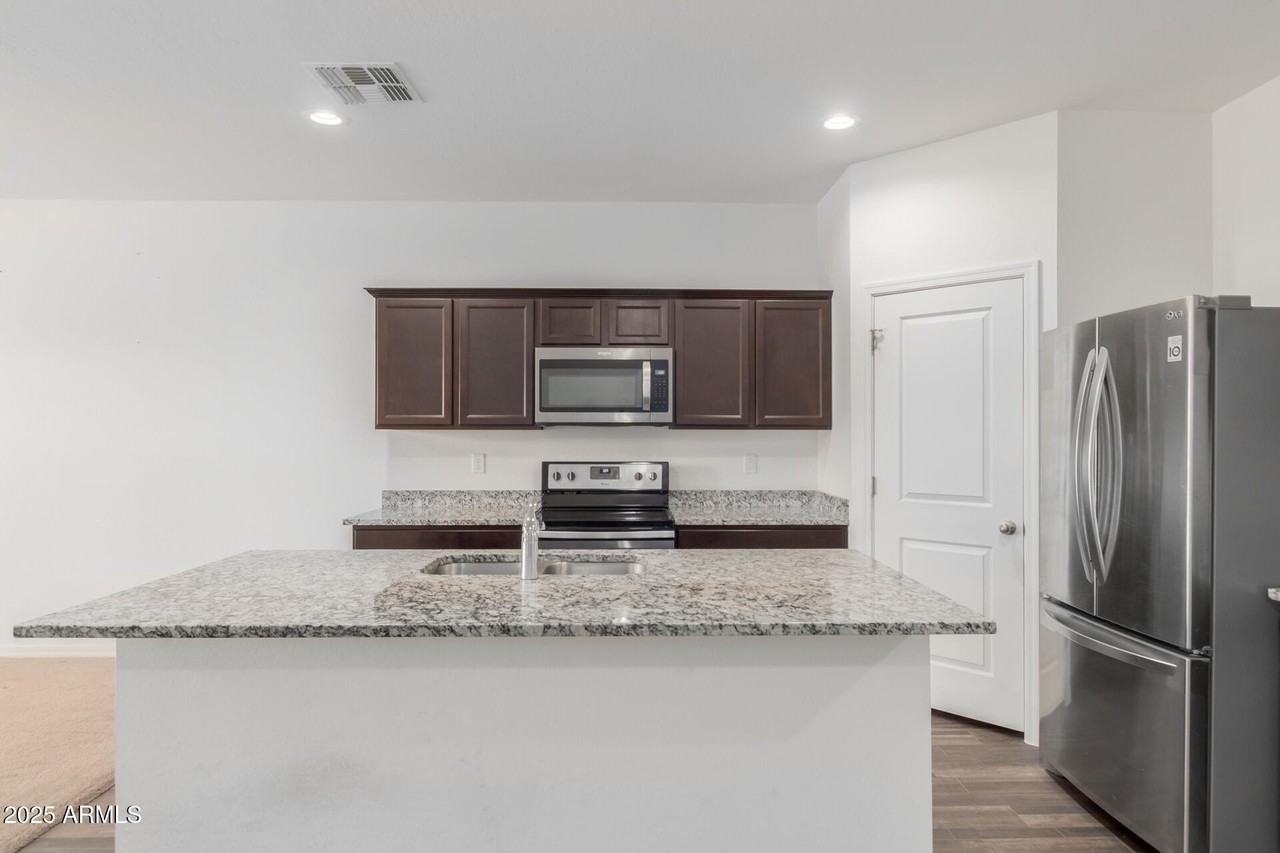 2415 E San Miguel Dr - Photo 7 of 39