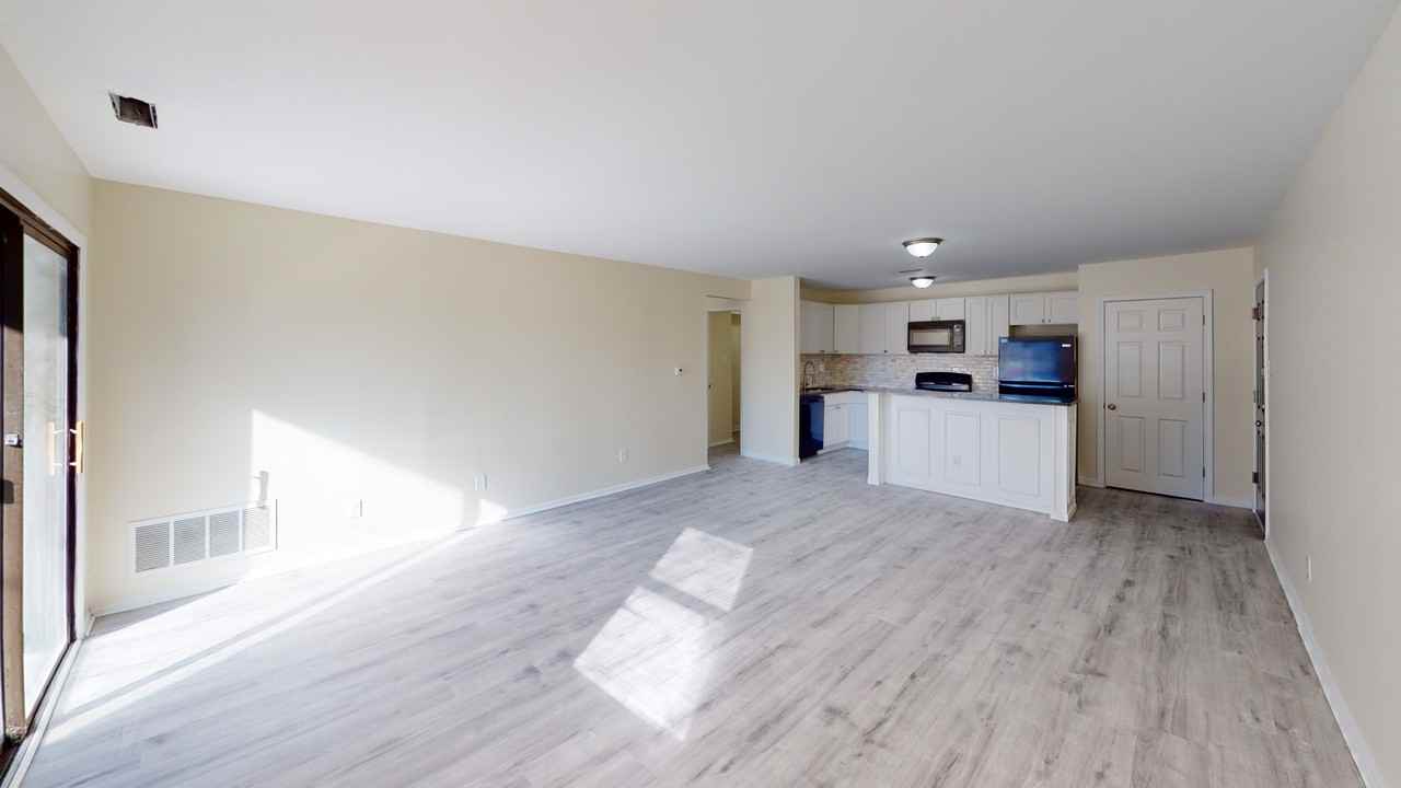300 Broadway - Photo 2 of 9