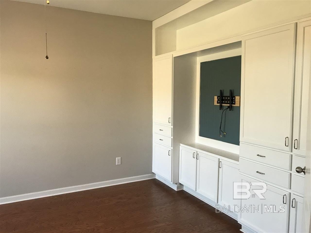 24015 Limerick Ln - Photo 3 of 13