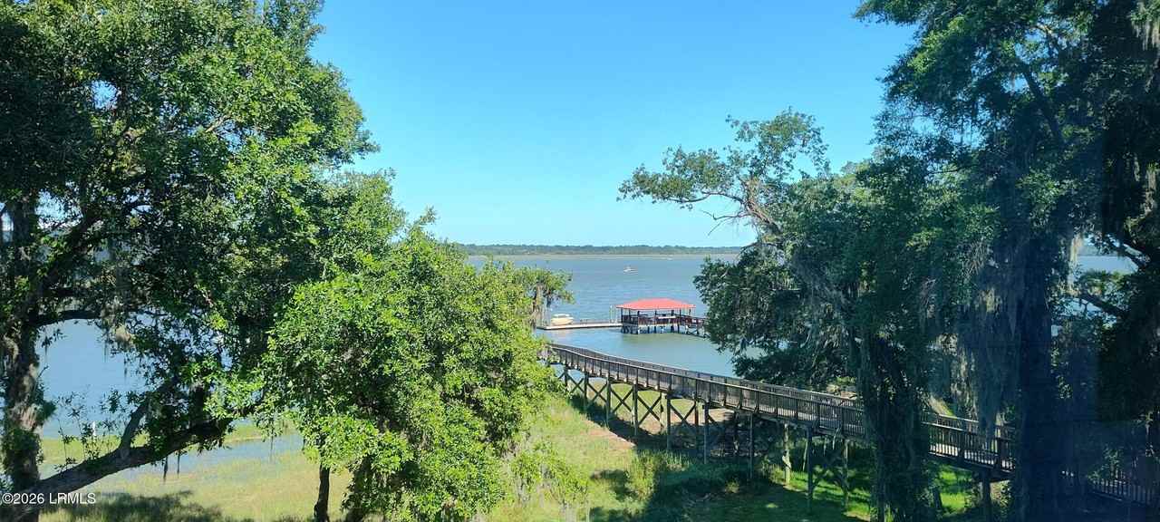 11 Riverwind Dr #11