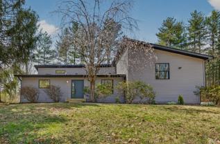 4620 S Woodbine Dr - Photo 1 of 1