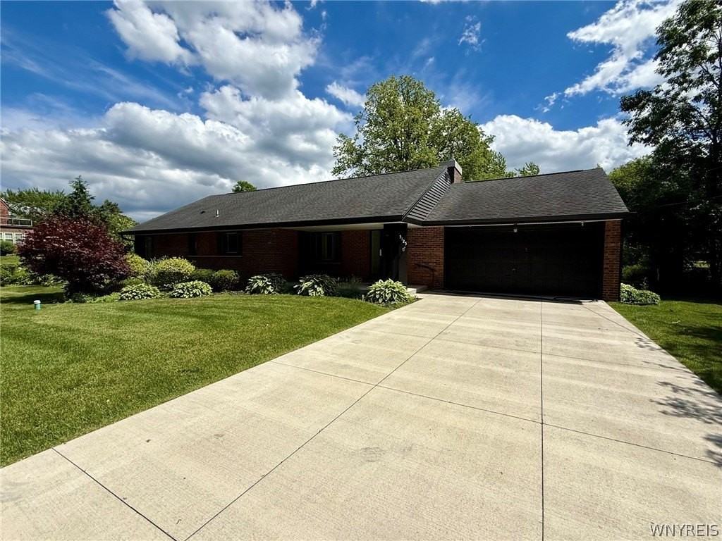 5125 Forest Rd - Photo 2 of 32