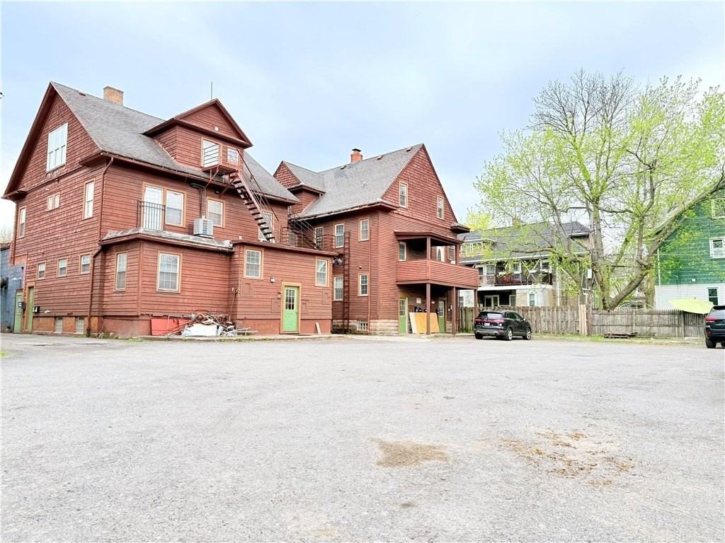 936 Monroe Ave - Photo 4 of 10