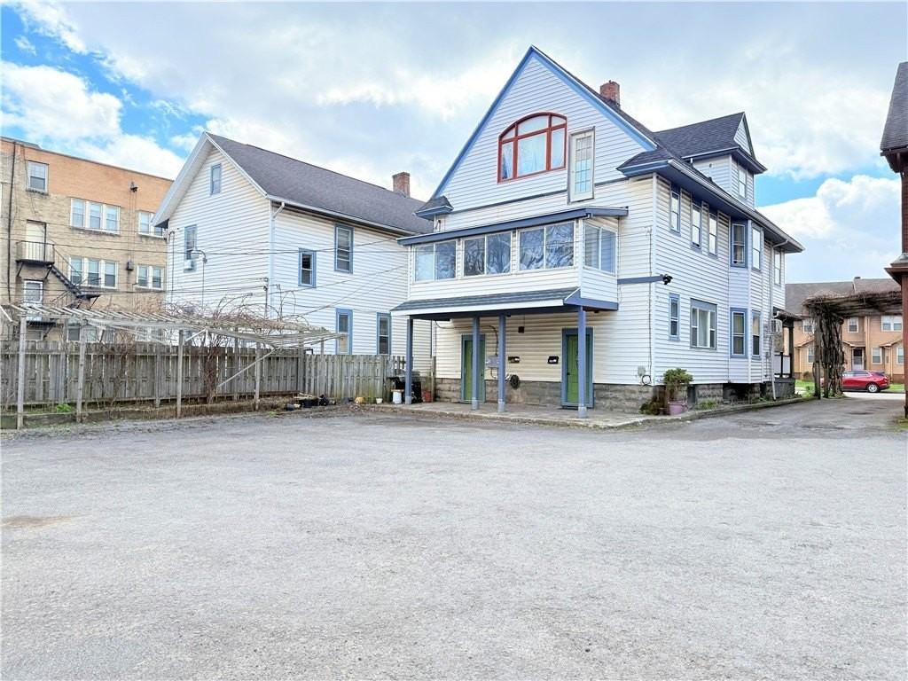948 Monroe Ave - Photo 4 of 18