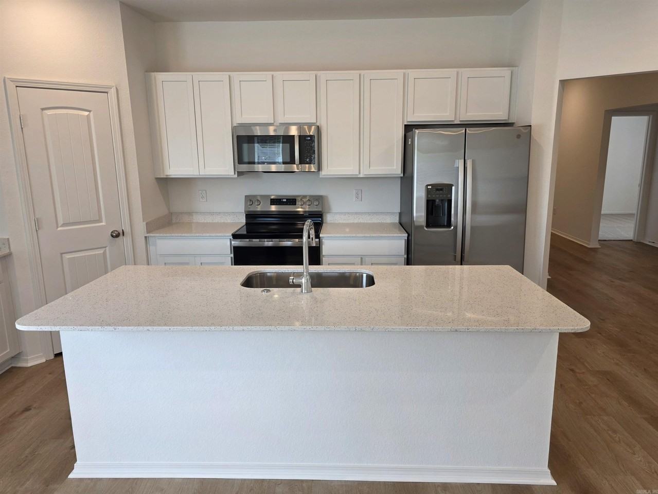 782 Gussy Ln - Photo 2 of 28