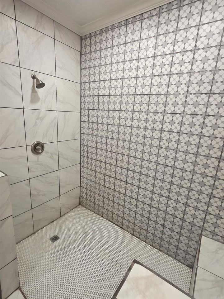 3010 S Izard St - Photo 5 of 20