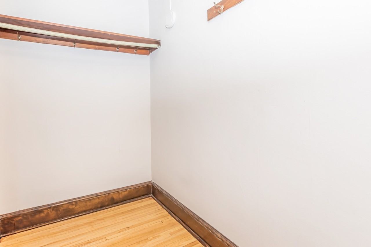 Raymond 23 7th Avenue Southwest - Photo 5 of 22