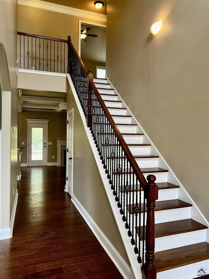 208 Black Hawke Ln - Photo 4 of 43