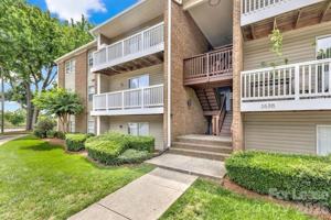 featured image of 1638 Arlyn Cir #A