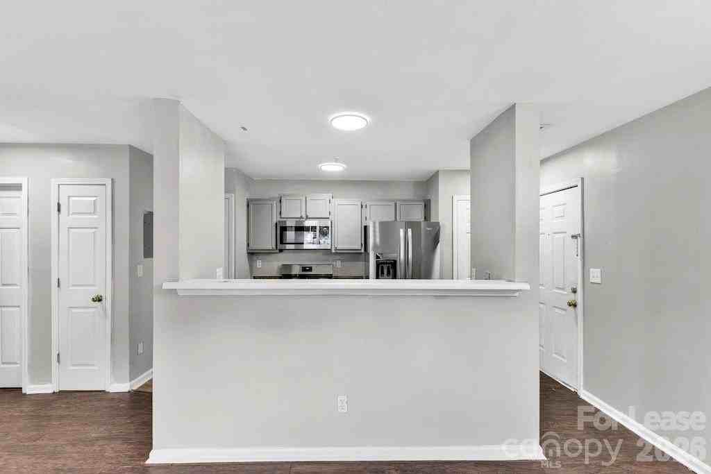 1638 Arlyn Cir #A - Photo 3 of 14