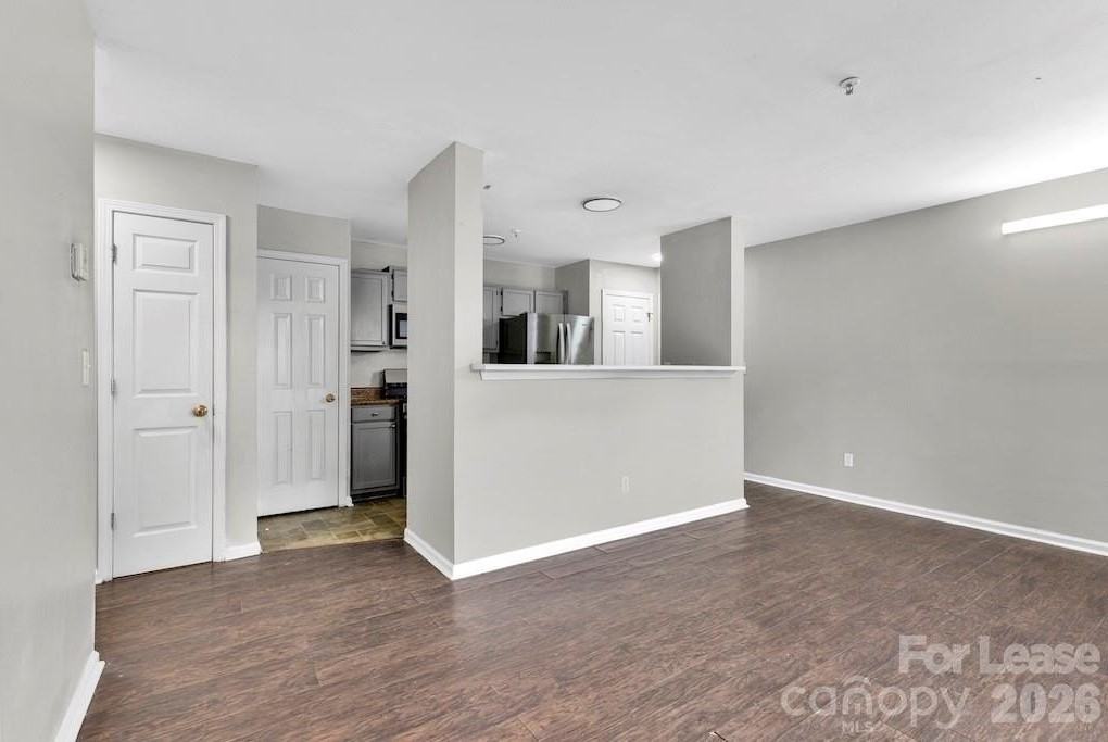 1638 Arlyn Cir #A - Photo 4 of 14