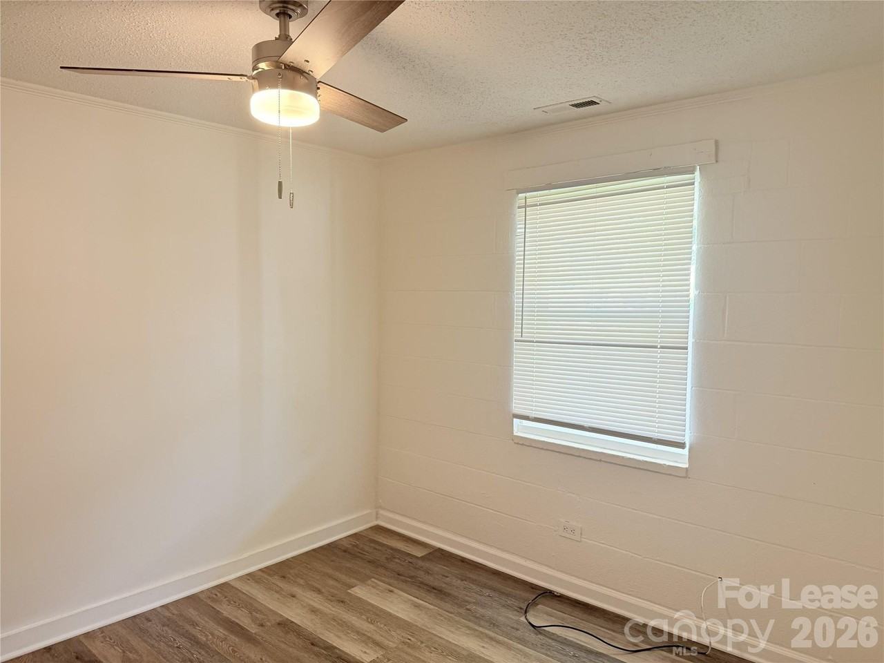 110 N Peterson St - Photo 7 of 13