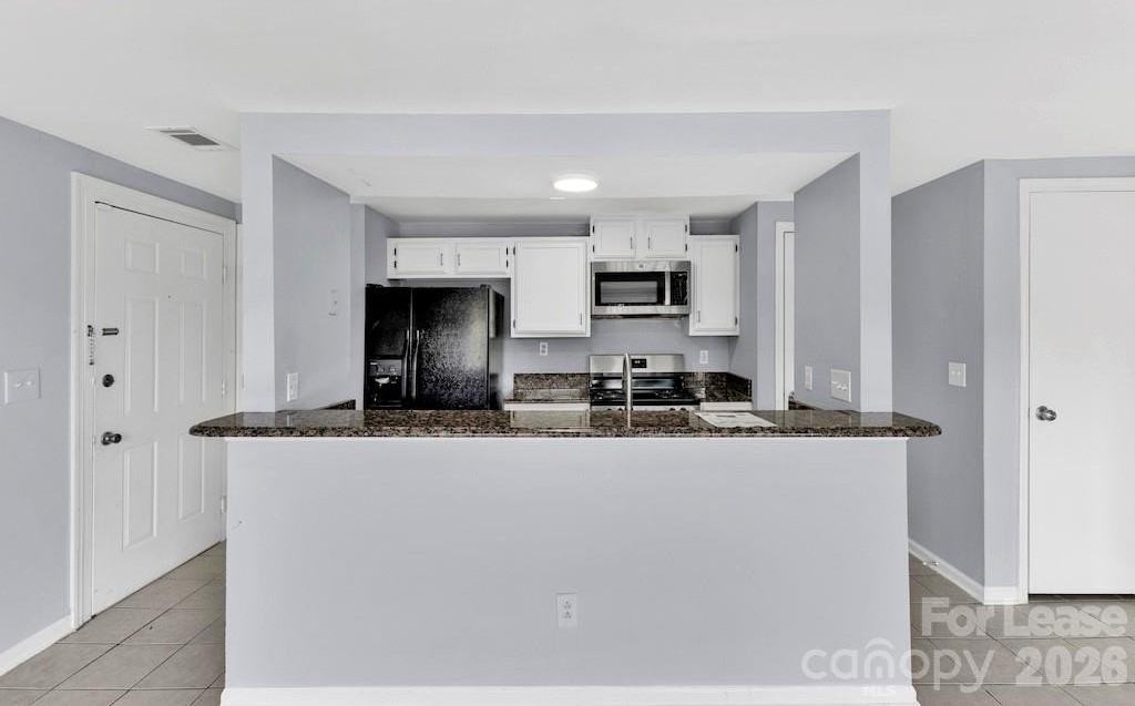1624 Arlyn Cir #H - Photo 2 of 15
