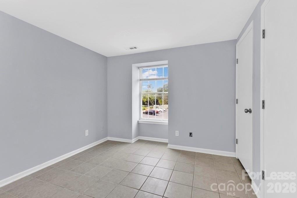 1624 Arlyn Cir #H - Photo 6 of 15