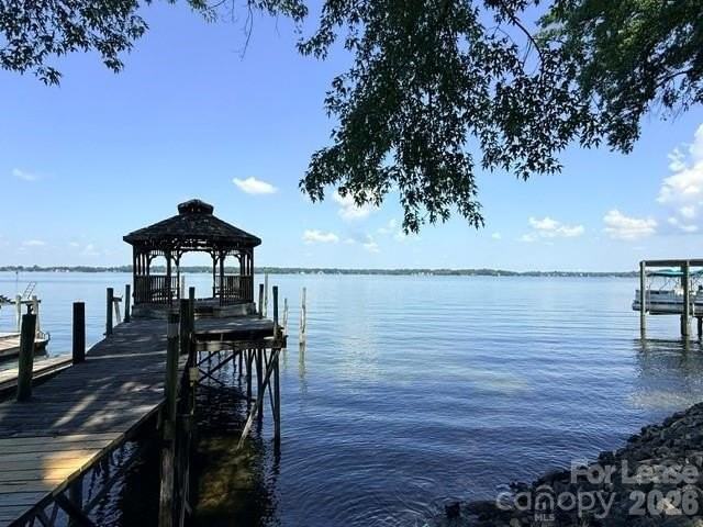 21107 Island Forest Dr - Photo 4 of 43