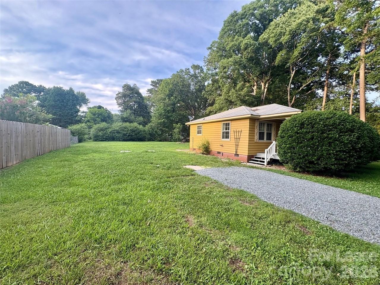 2800 Matoka Trl - Photo 7 of 33
