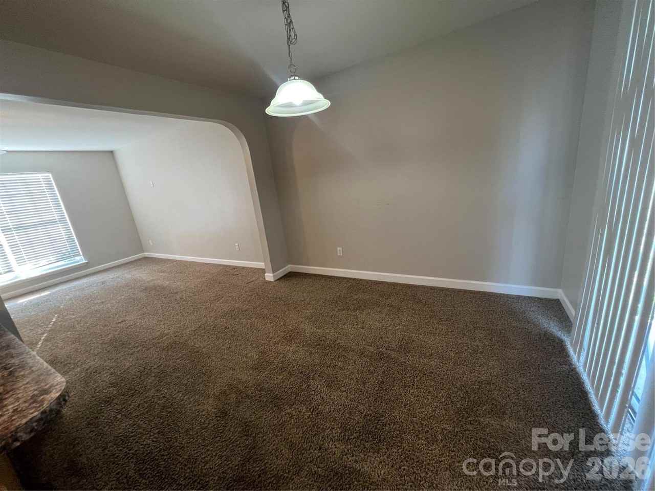 909 Rucker Cliff Dr - Photo 3 of 17