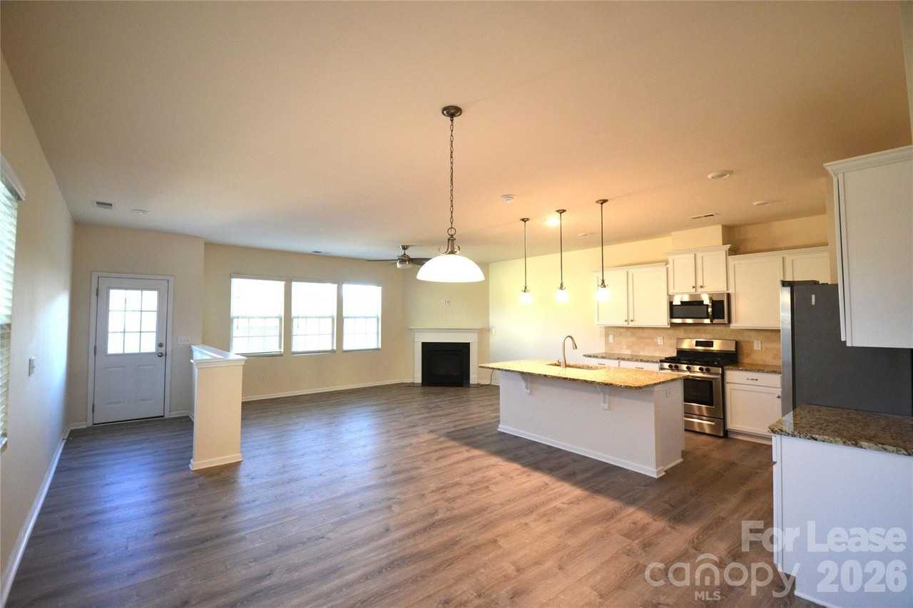 12854 Robert Walker Dr - Photo 2 of 31