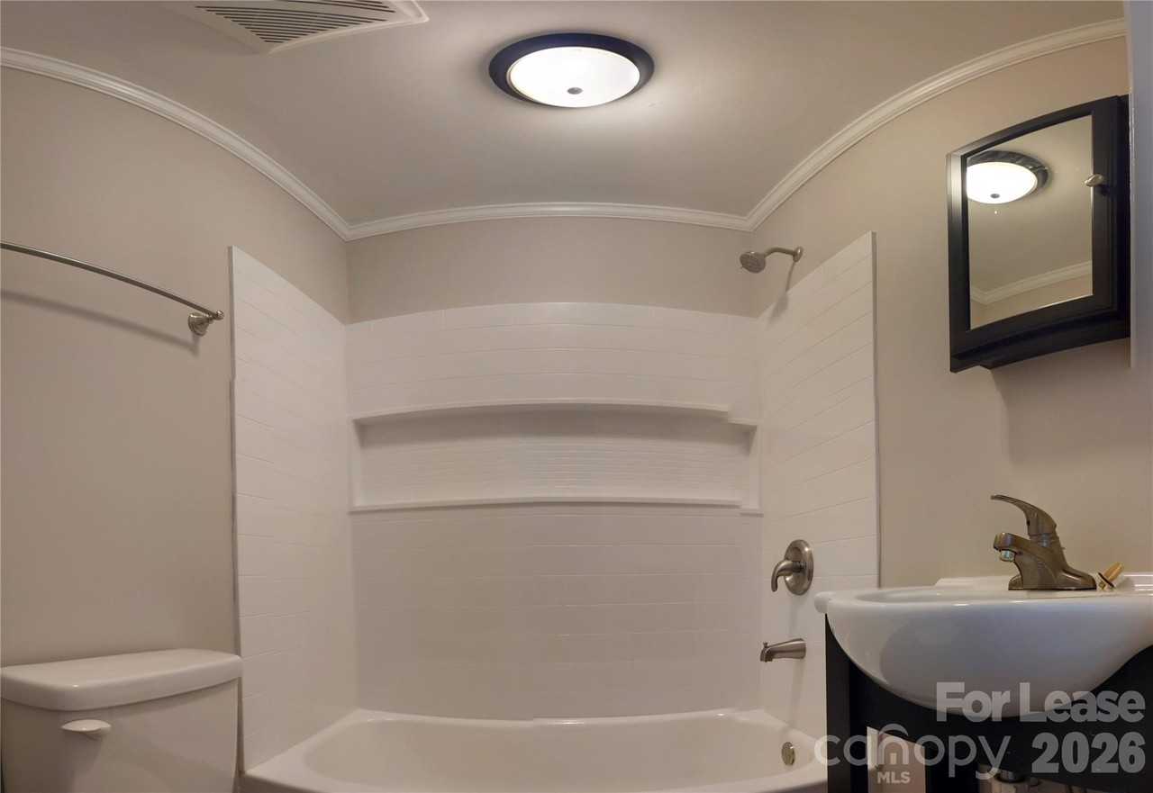 107 Hilltop Ln - Photo 6 of 11