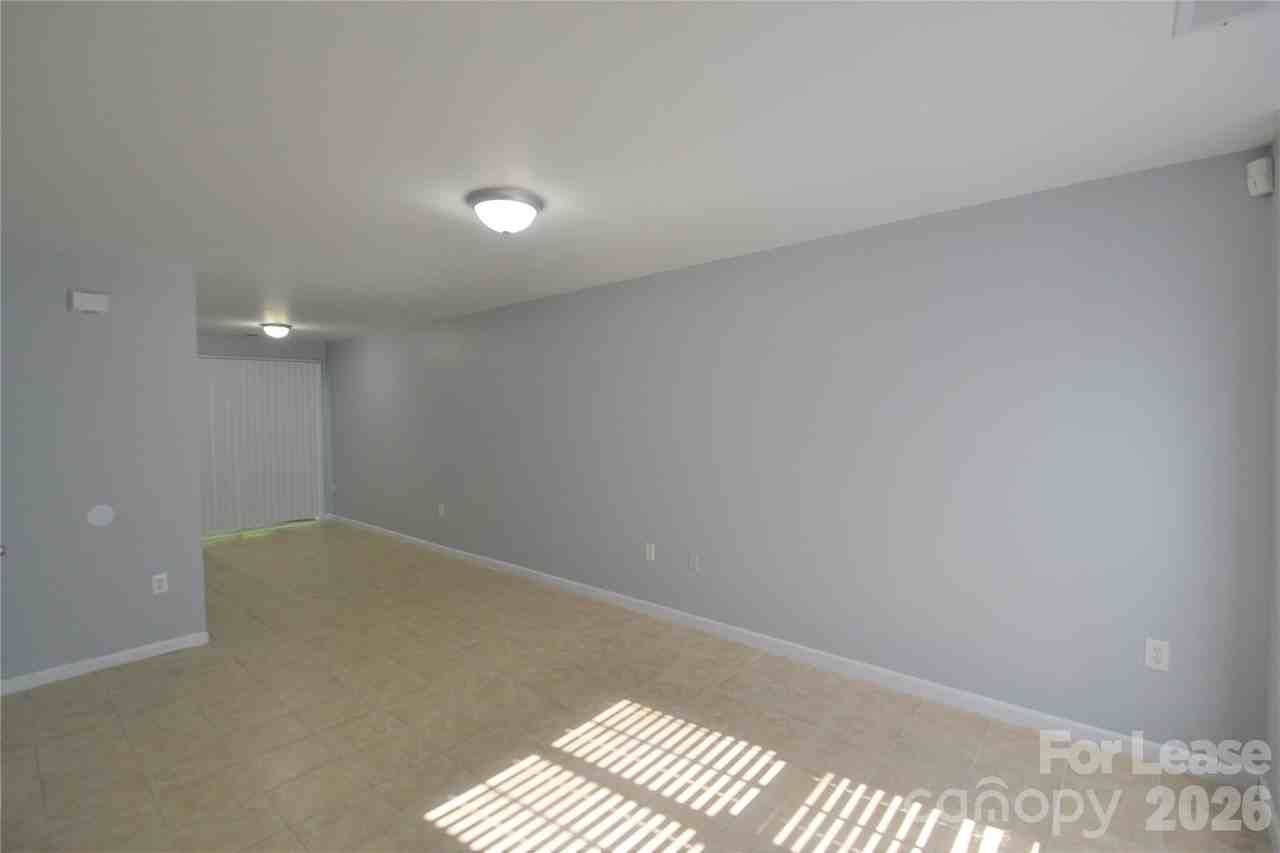 7539 Petrea Ln - Photo 3 of 23