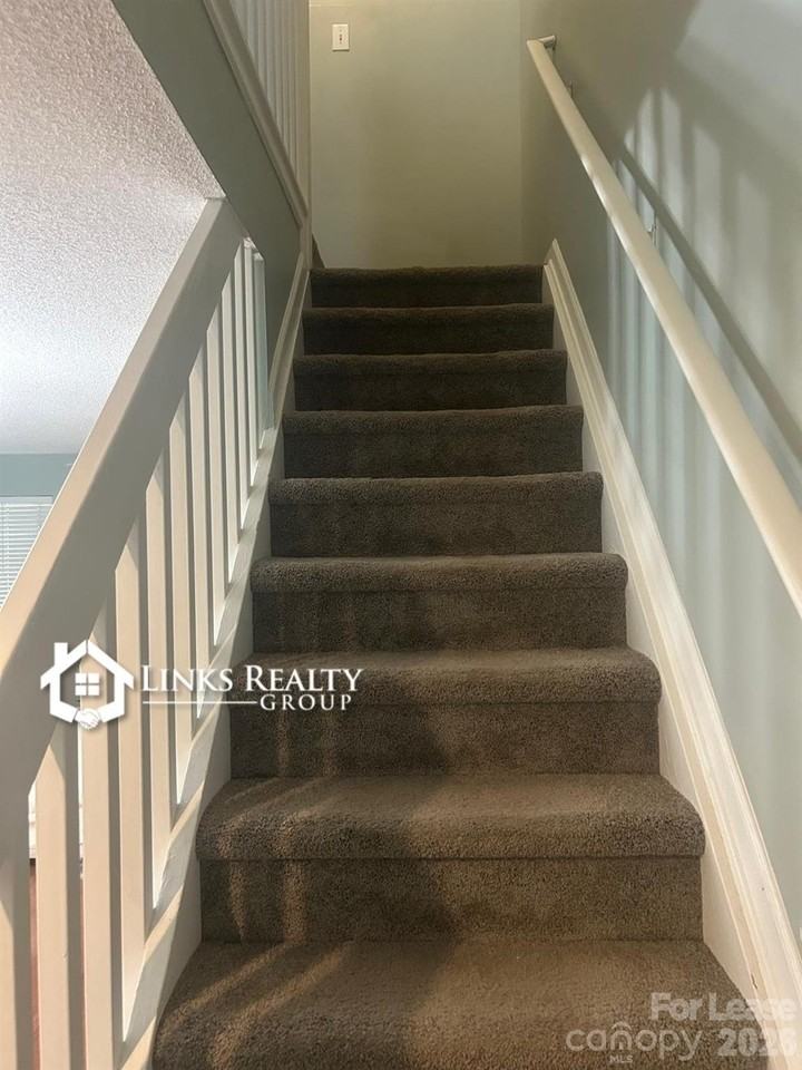 2208 Preakness Ct - Photo 6 of 16