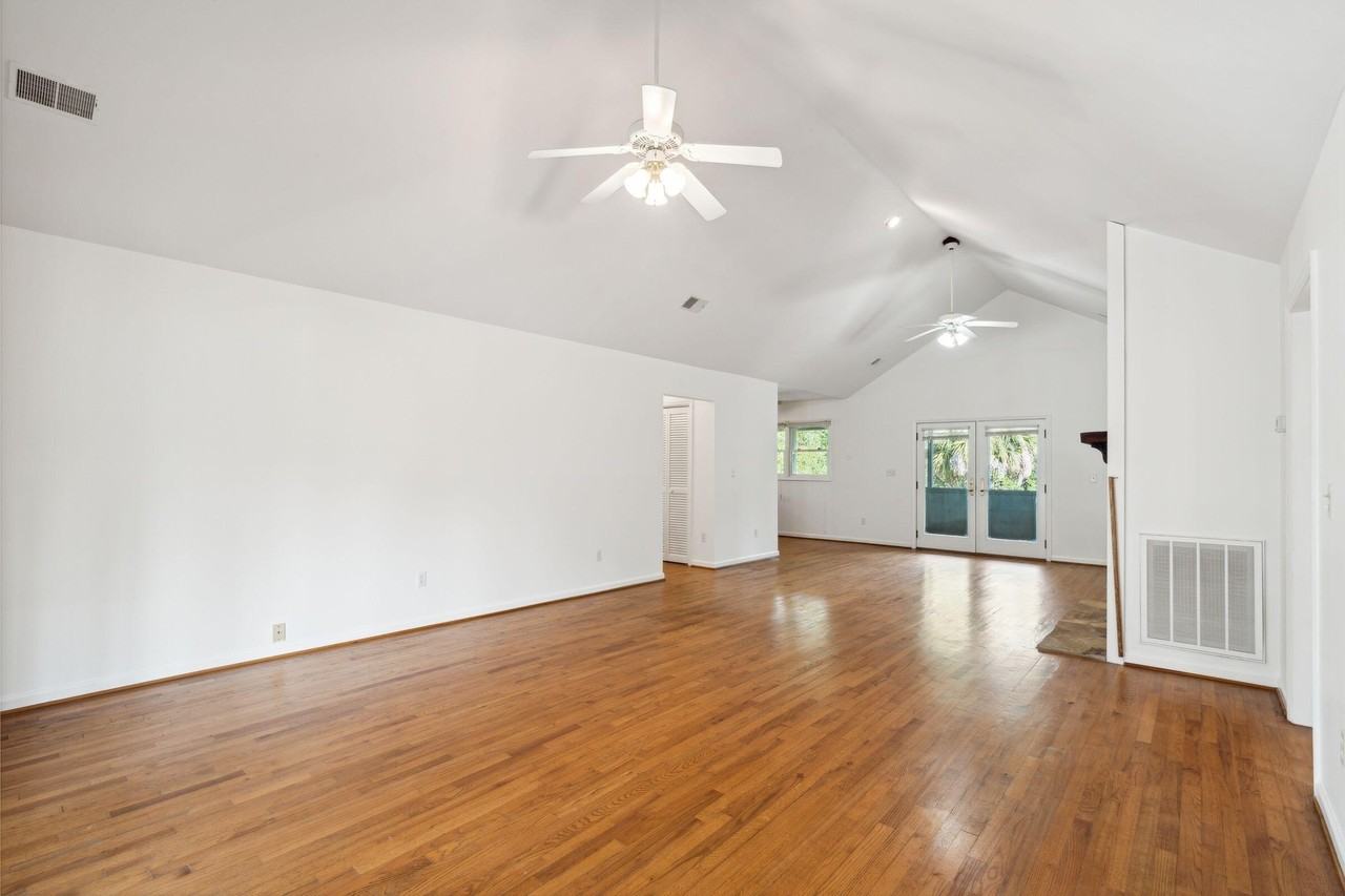 2250 Atlantic Ave - Photo 6 of 25