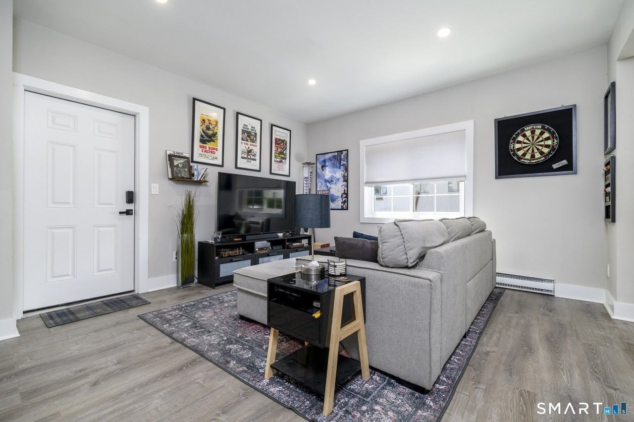 750 Cove Rd #5 - Photo 5 of 15