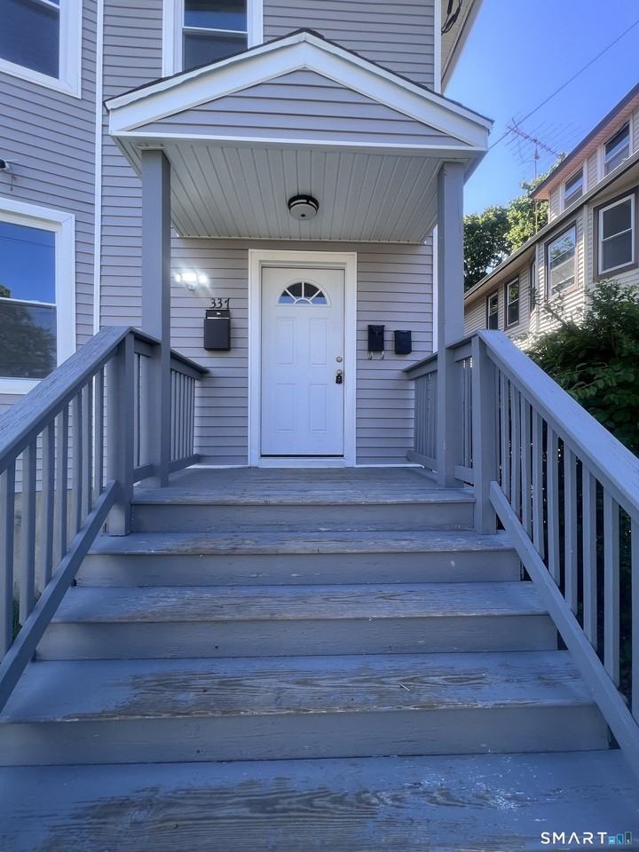 333 Ridgefield Ave - Photo 2 of 17