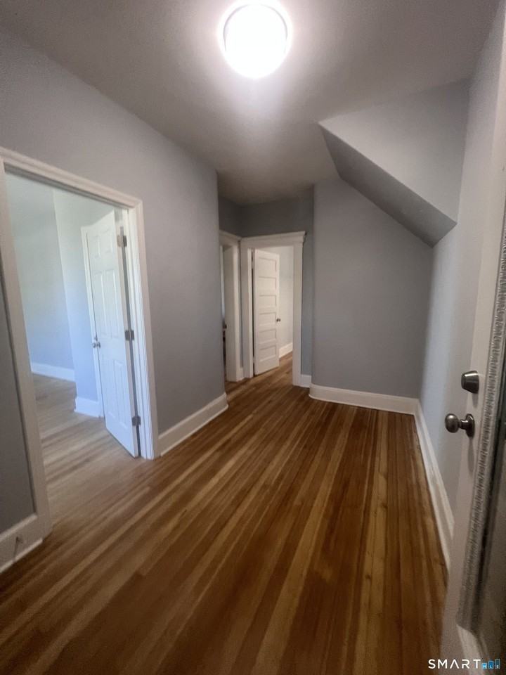 333 Ridgefield Ave - Photo 3 of 17