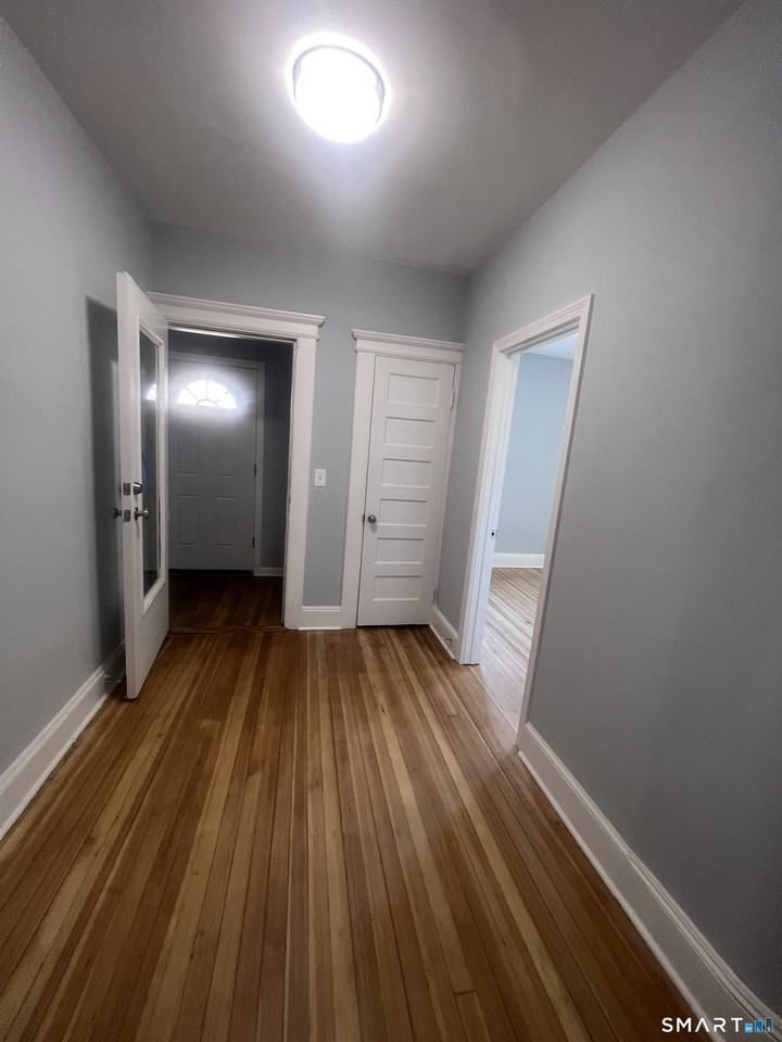 333 Ridgefield Ave - Photo 4 of 17