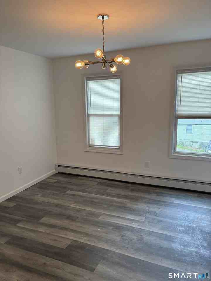 249 Lincoln St - Photo 3 of 8
