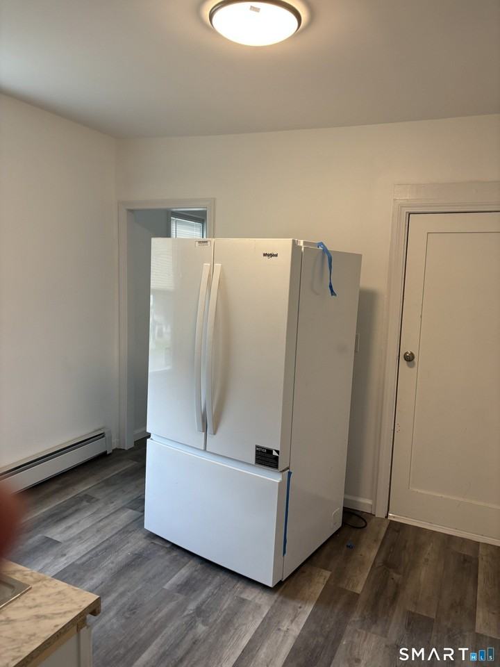 249 Lincoln St - Photo 5 of 8