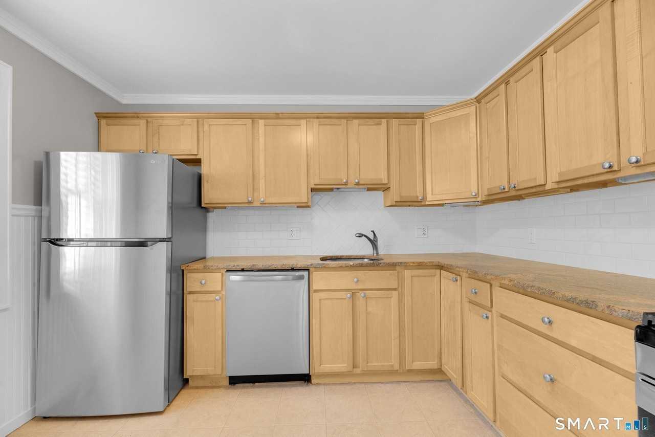 102 Salem Walk #102 - Photo 4 of 28