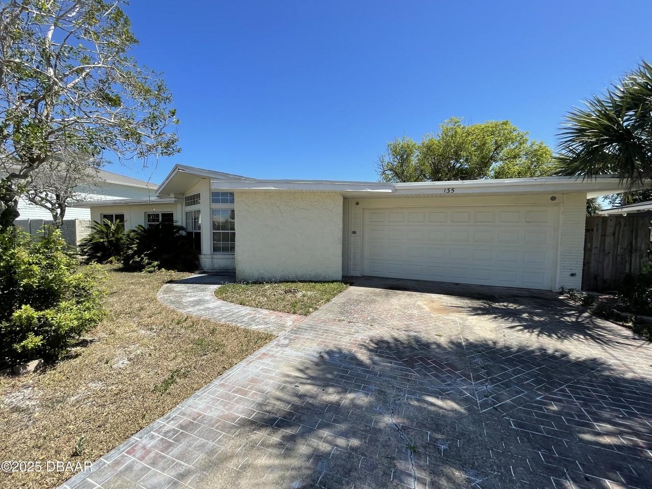 135 Nautical Dr - Photo 2 of 27