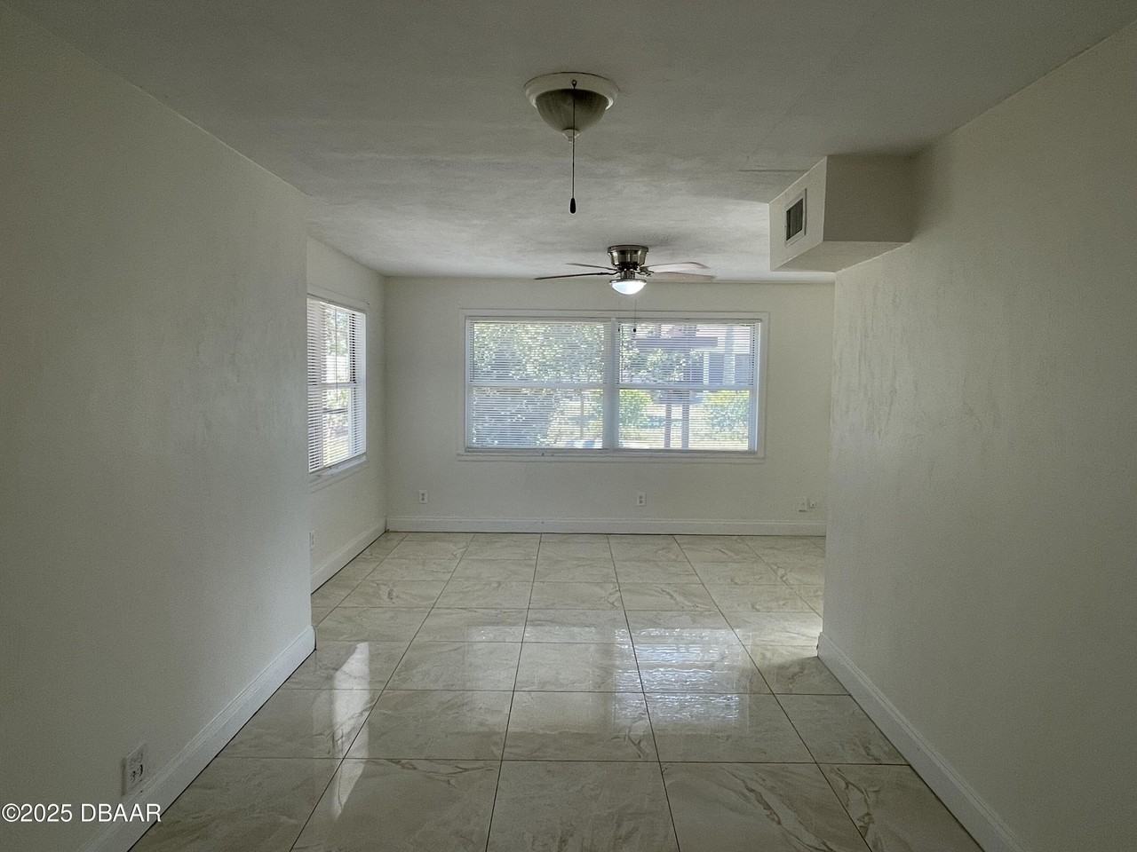 135 Nautical Dr - Photo 6 of 27