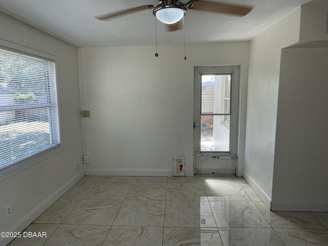 135 Nautical Dr - Photo 7 of 27