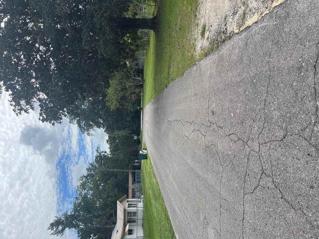 213 Se 1st Ave - Photo 2 of 8